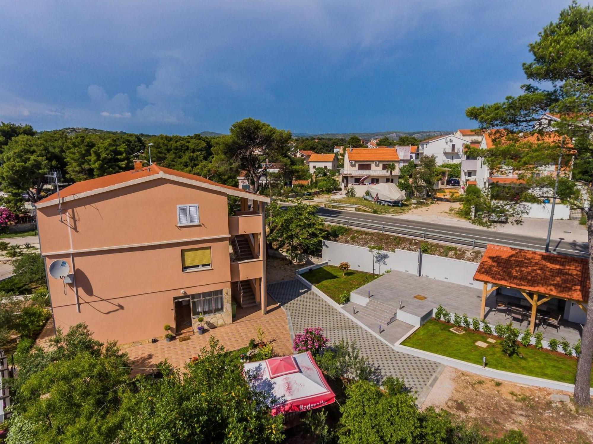 Apartmani Savin Бродарица Экстерьер фото